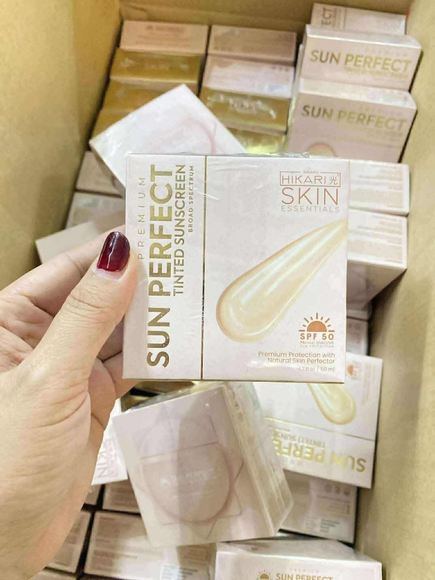 HIKARI PREMIUM TINTED SUNSCREEN
